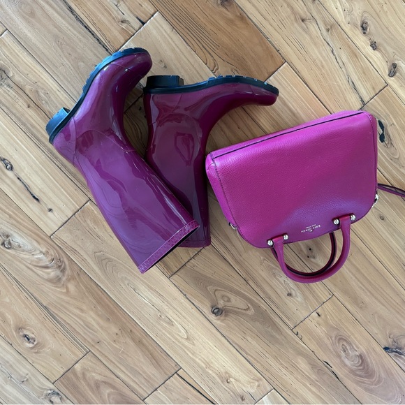 Ugg size 8 Rain boots - Picture 9 of 11